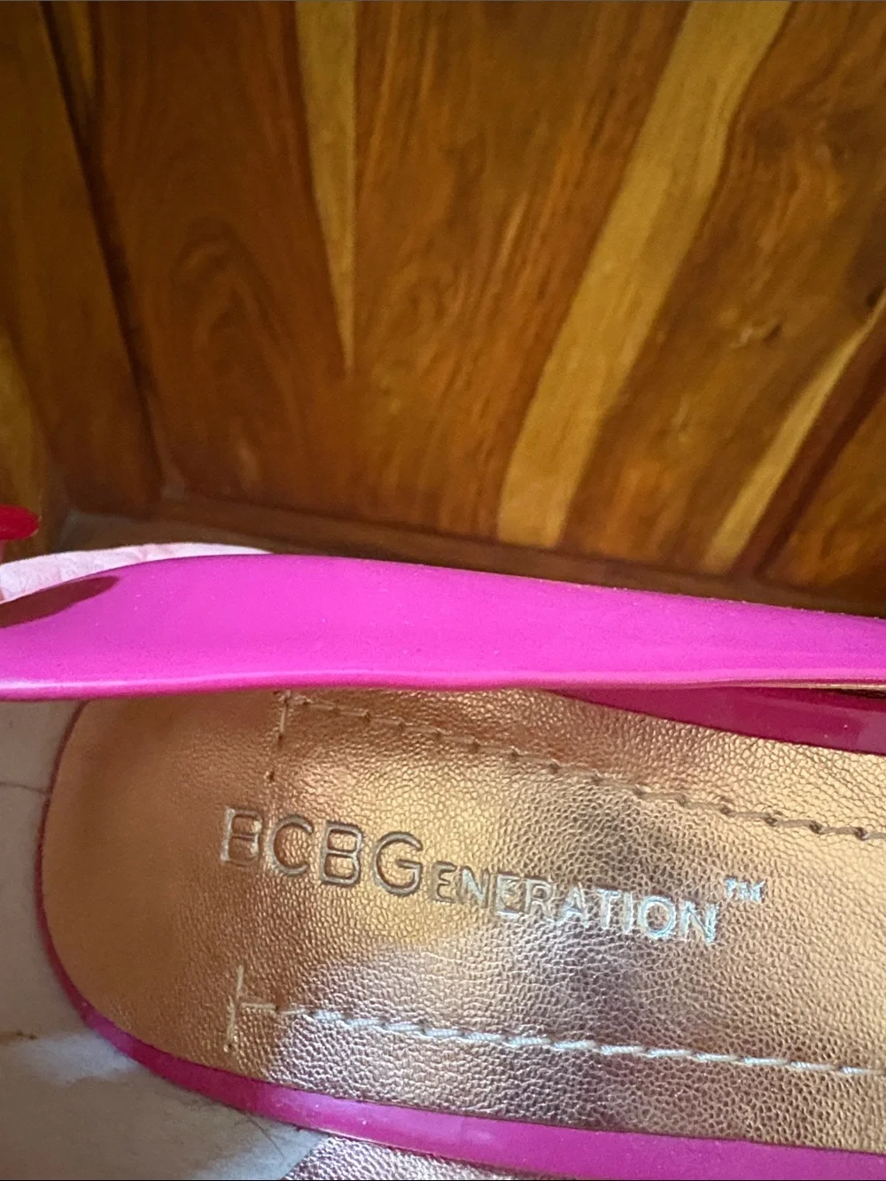 BCBGMaxAzria Hot Pink Patent Pointed-Toe Pumps size 6 1/2
